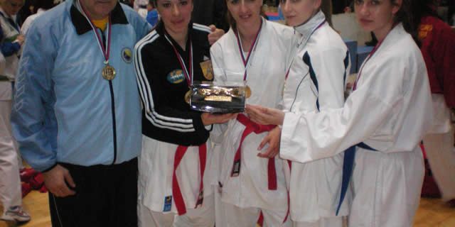 Cacak1