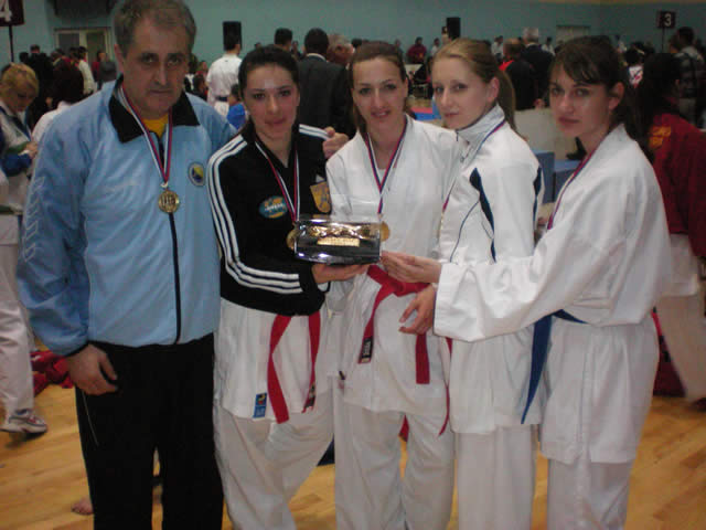 Cacak1
