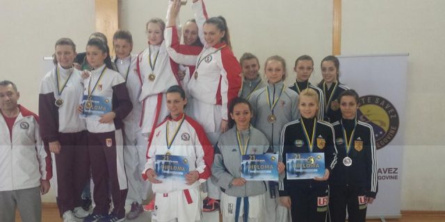 Zenska ekipa